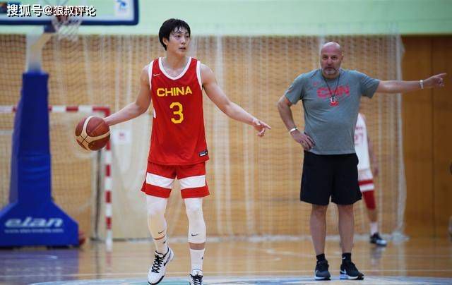 多名NBA高管：鹈鹕几乎不可能裁掉锡安据TA记者MikeVorkunov报道，由于锡安上赛季仅出战了29场比赛，他后三个赛季（2025-26、2026-27、2027-28）的合同将不再受保障。